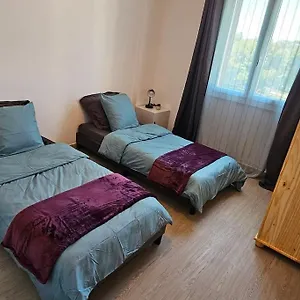 https://trois-pices-au-cur-dantibes-proche-plage-et-parking-a.fr-provencehotel.com